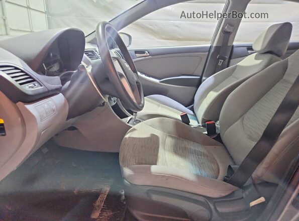 KMHCT4AE6HU366700 2017 HYUNDAI ACCENT Серый Вид салона спереди