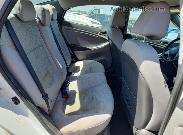 KMHCT4AE6HU395338 2017 HYUNDAI ACCENT White Вид задньої частини салону