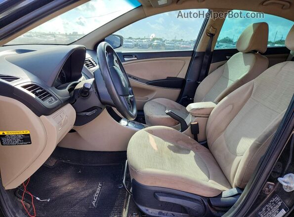 KMHCT4AE7GU096178 2016 HYUNDAI ACCENT Black Вид салону спереду