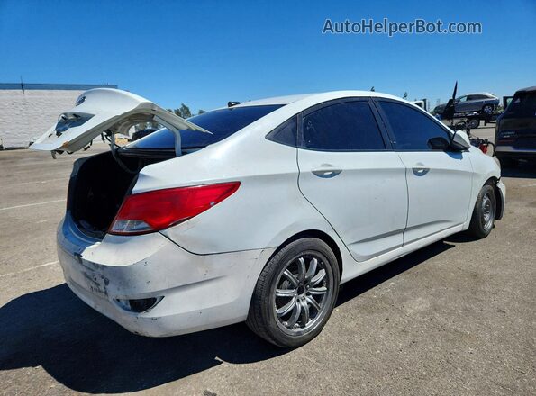 KMHCT4AE7GU120236 2016 HYUNDAI ACCENT Белый Задняя правая четверть