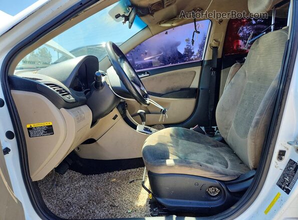 KMHCT4AE7GU120236 2016 HYUNDAI ACCENT Белый Вид салона спереди