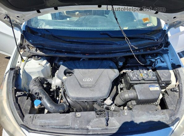 KMHCT4AE7GU120236 2016 HYUNDAI ACCENT Белый Вид задней части салона