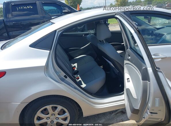 KMHCT4AE7GU943510 2016 HYUNDAI ACCENT Silver VIN կոդի պիտակի տեսք