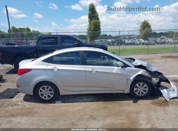 KMHCT4AE7GU943510 2016 HYUNDAI ACCENT Silver Սալոնի հետևի տեսք