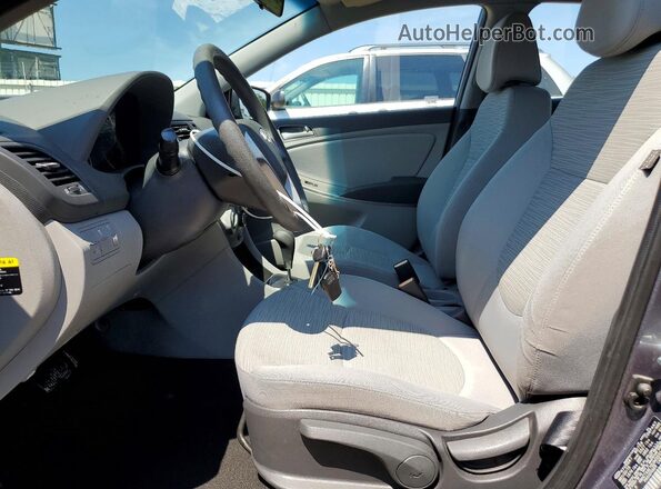 KMHCT4AE7GU945533 2016 HYUNDAI ACCENT Gray Front interior view