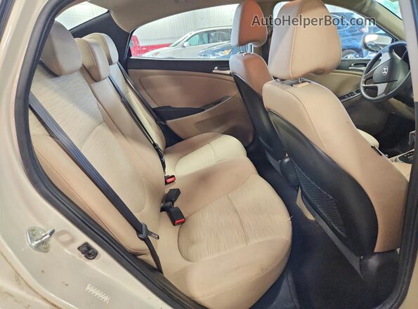 KMHCT4AE7GU952627 2016 HYUNDAI ACCENT Beige Հետևի նստատեղերի տեսք