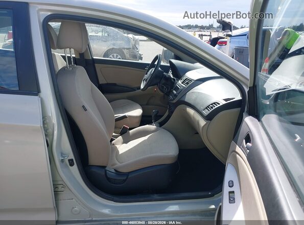 KMHCT4AE8GU963541 2016 HYUNDAI ACCENT Кремовый Вид салона спереди