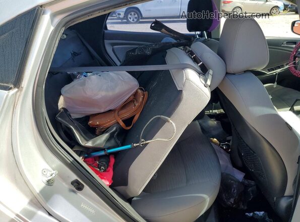 KMHCT4AE8GU974491 2016 HYUNDAI ACCENT Silver უკანა სავარძლების ხედი