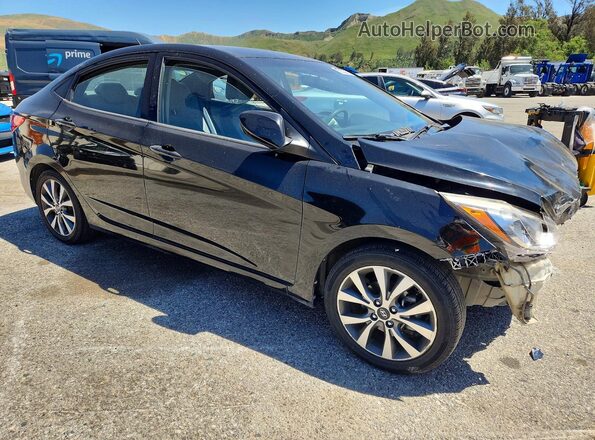 KMHCT4AE8HU377293 2017 HYUNDAI ACCENT Black Delantero derecho