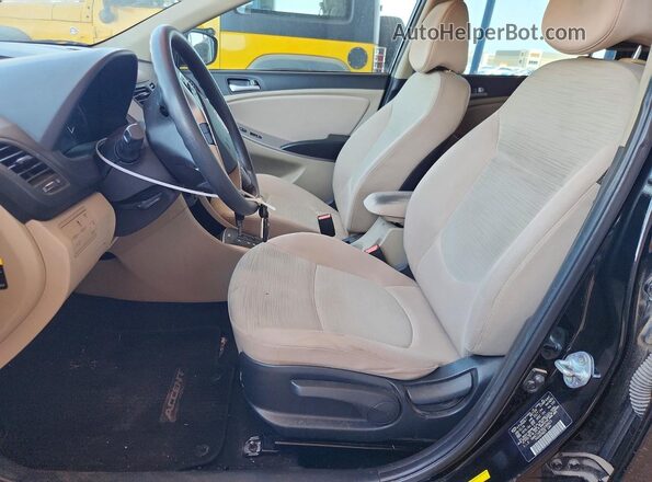 KMHCT4AE9GU099423 2016 HYUNDAI ACCENT Черный Вид салона спереди