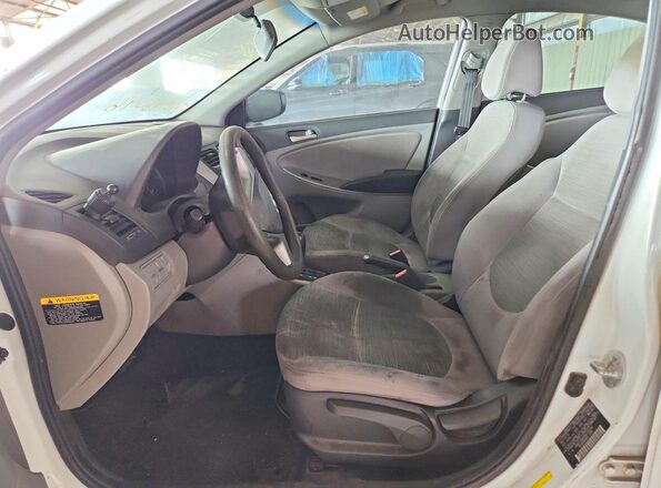 KMHCT4AE9GU123266 2016 HYUNDAI ACCENT White Vista interior delantera