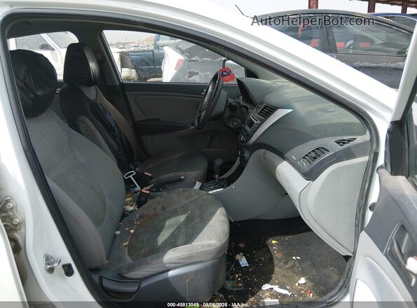 KMHCT4AEXGU093999 2016 HYUNDAI ACCENT White Vista interior delantera