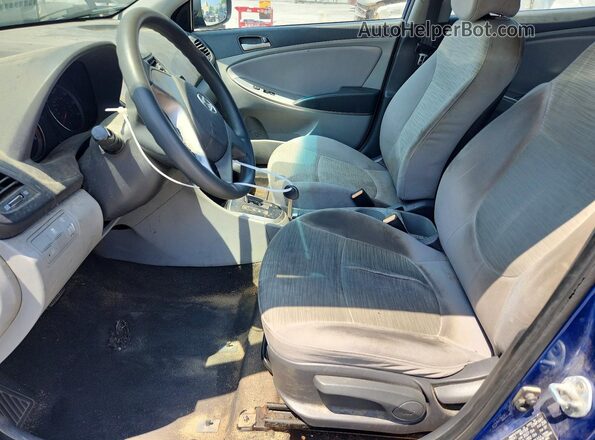 KMHCT4AEXHU174079 2017 HYUNDAI ACCENT Синий Вид салона спереди