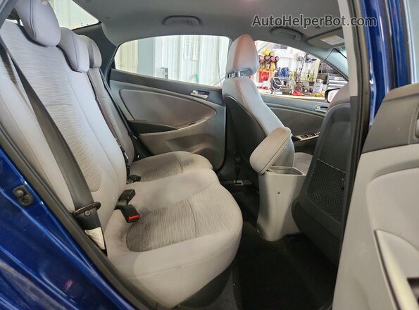 KMHCT4AEXHU295260 2017 HYUNDAI ACCENT Blue Vista de los asientos traseros