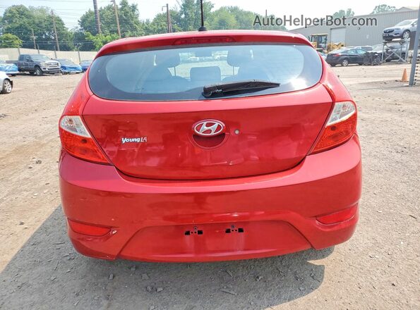 KMHCT5AE0GU258013 2016 HYUNDAI ACCENT Red უკანა ხედი