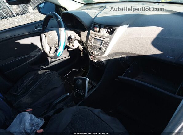 KMHCT5AE0GU266550 2016 HYUNDAI ACCENT Gray Widok wnętrza z przodu