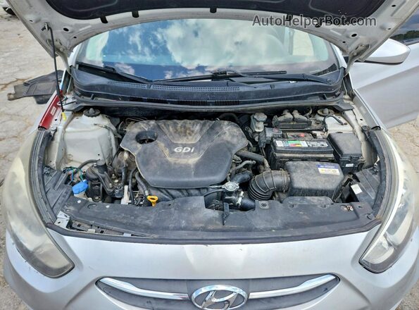 KMHCT5AE1GU267464 2016 HYUNDAI ACCENT Silver Вид задньої частини салону