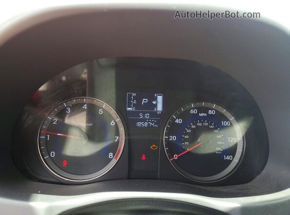 KMHCT5AE1HU319466 2017 HYUNDAI ACCENT Red Սարքավորումների վահանակի տեսք