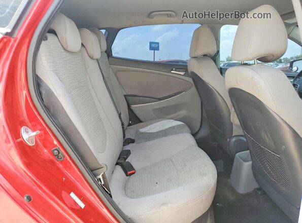 KMHCT5AE1HU319466 2017 HYUNDAI ACCENT Red Հետևի նստատեղերի տեսք