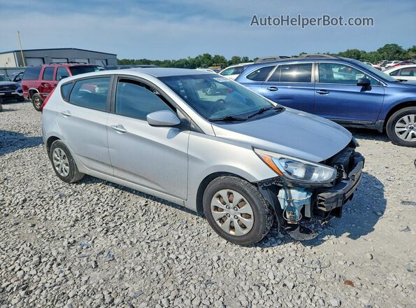 KMHCT5AE3HU315645 2017 HYUNDAI ACCENT Silver Przód prawy