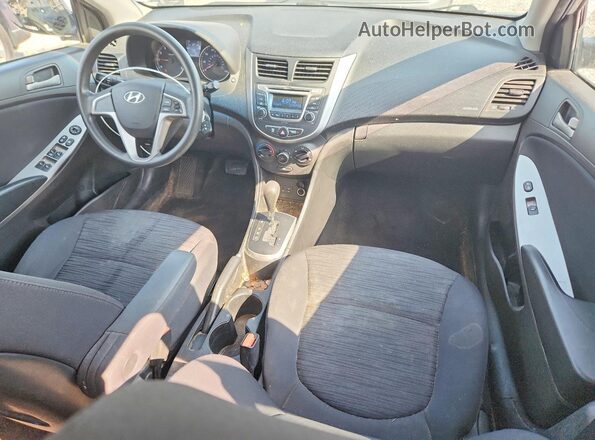 KMHCT5AE3HU315645 2017 HYUNDAI ACCENT Silver Widok deski rozdzielczej