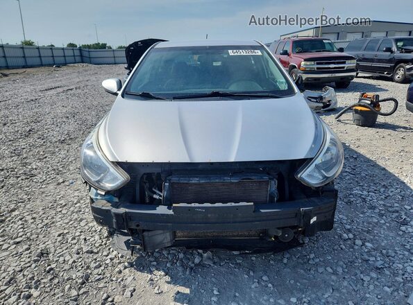 KMHCT5AE3HU315645 2017 HYUNDAI ACCENT Silver Widok z przodu