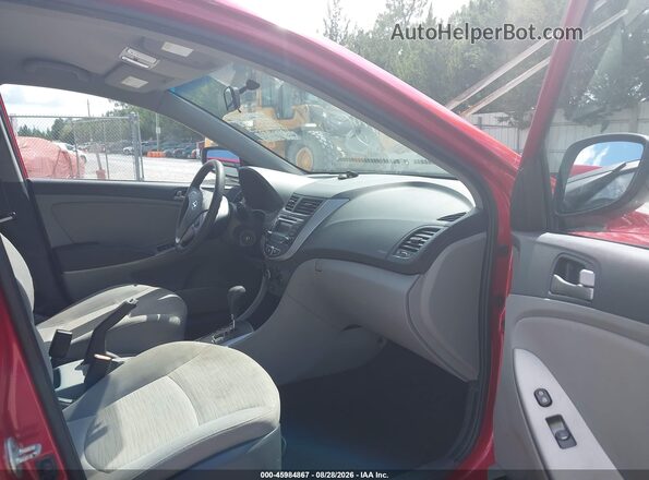 KMHCT5AE4HU323883 2017 HYUNDAI ACCENT Красный Вид салона спереди