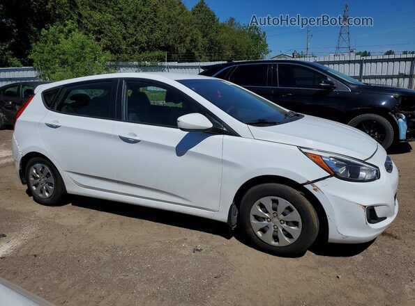 KMHCT5AE5HU351546 2017 HYUNDAI ACCENT White Передня права чверть