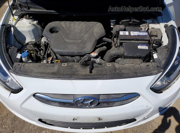 KMHCT5AE5HU351546 2017 HYUNDAI ACCENT White Вид задньої частини салону