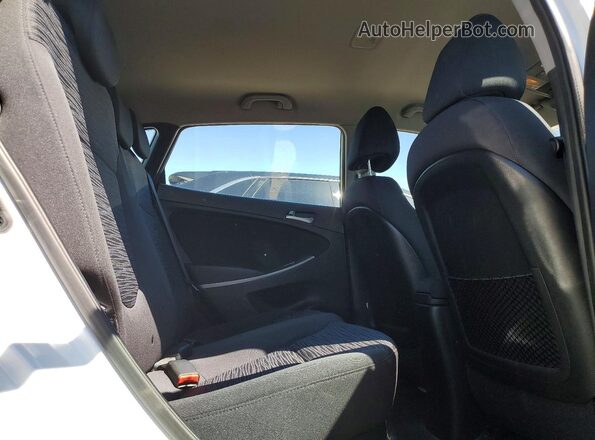 KMHCT5AE5HU351546 2017 HYUNDAI ACCENT White Вид задніх сидінь