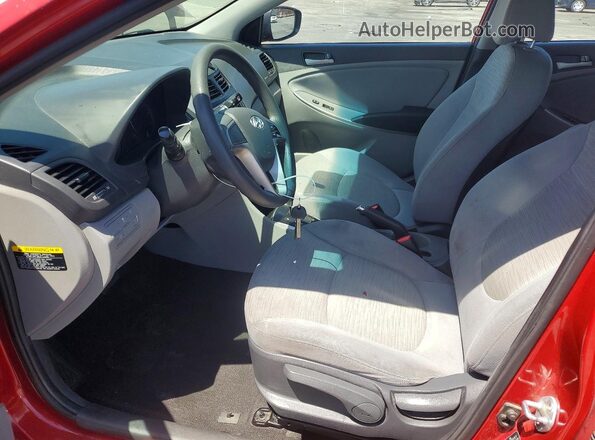 KMHCT5AE6HU362930 2017 HYUNDAI ACCENT Red Widok wnętrza z przodu