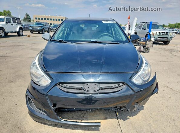 KMHCT5AE8HU334613 2017 HYUNDAI ACCENT Черный Вид спереди