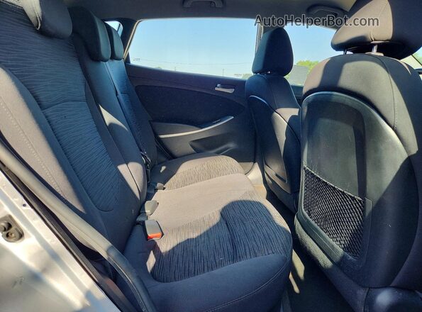 KMHCT5AE8HU336023 2017 HYUNDAI ACCENT Серебряный Вид задних сидений