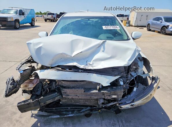 KMHCT5AEXHU348402 2017 HYUNDAI ACCENT White Widok z przodu
