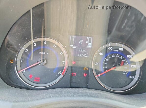 KMHCT5AEXHU348402 2017 HYUNDAI ACCENT White Widok zestawu wskaźników