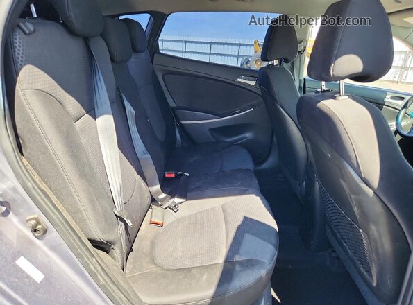 KMHCU5AE8HU333538 2017 HYUNDAI ACCENT Gray უკანა სავარძლების ხედი