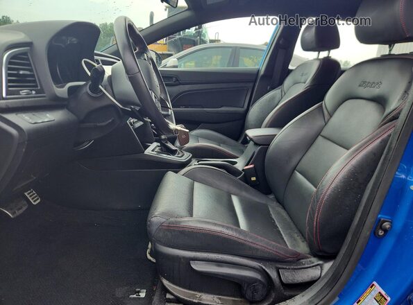 KMHD04LB2HU366676 2017 HYUNDAI ELANTRA Blue Вид салону спереду