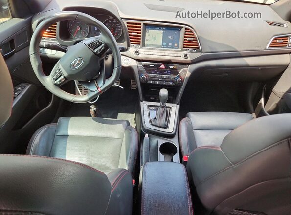 KMHD04LB3JU523136 2018 HYUNDAI ELANTRA Black Առջևի վահանակի տեսք