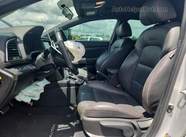 KMHD04LB3JU543631 2018 HYUNDAI ELANTRA Silver Vista interior delantera