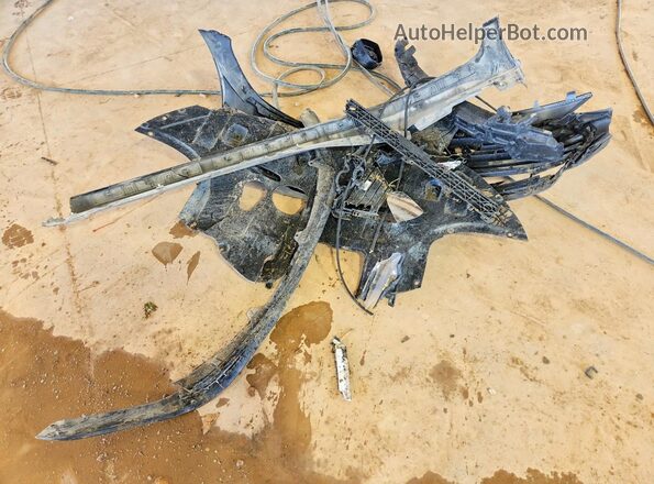 KMHD04LB7JU503164 2018 HYUNDAI ELANTRA Серебряный Вид подкапотного пространства