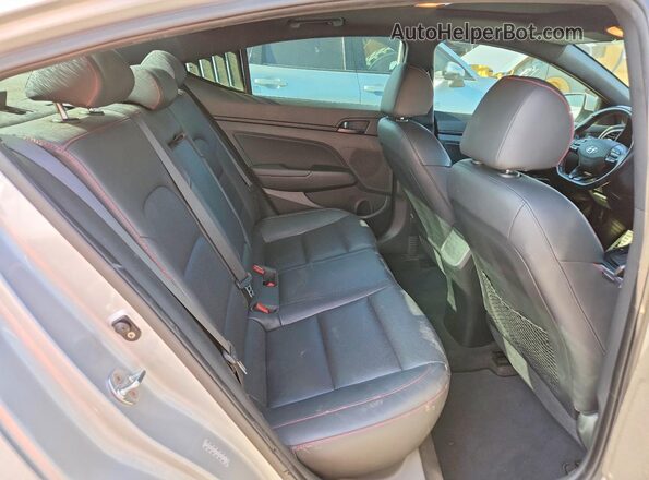 KMHD04LB7JU574946 2018 HYUNDAI ELANTRA Silver Вид задніх сидінь
