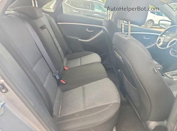 KMHD25LH0GU262058 2016 HYUNDAI ELANTRA Серебряный Вид задних сидений