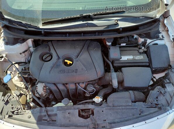 KMHD35LH0GU267175 2016 HYUNDAI ELANTRA Белый Вид задней части салона