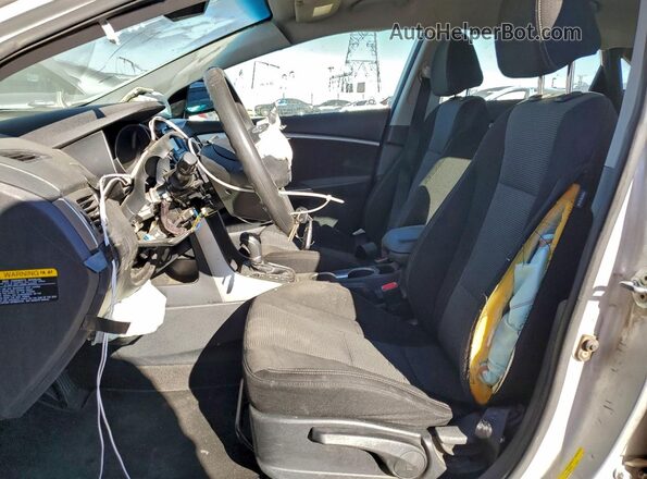 KMHD35LH3GU305305 2016 HYUNDAI ELANTRA Серебряный Вид салона спереди