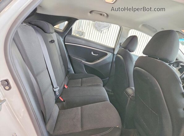 KMHD35LH3GU334609 2016 HYUNDAI ELANTRA White უკანა სავარძლების ხედი