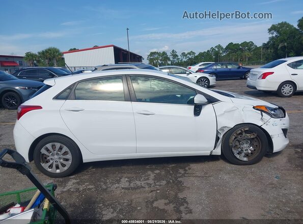 KMHD35LH7HU366920 2017 HYUNDAI ELANTRA GT White Vista interior trasera
