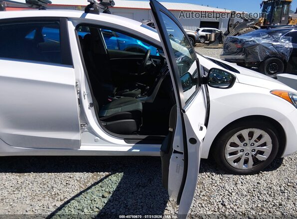 KMHD35LH8GU251600 2016 HYUNDAI ELANTRA GT White Vista interior delantera