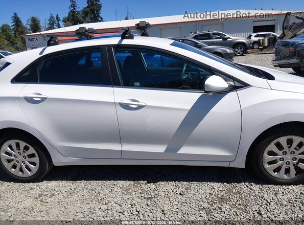 KMHD35LH8GU251600 2016 HYUNDAI ELANTRA GT White Vista interior trasera