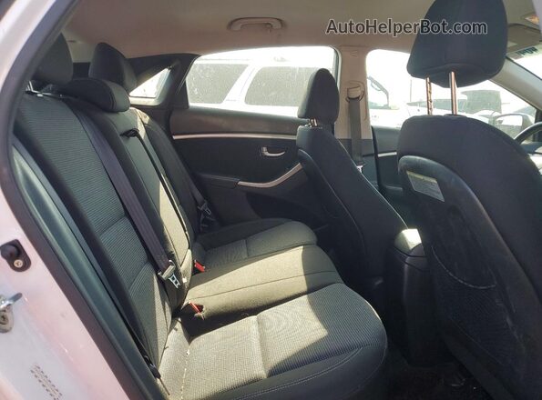 KMHD35LHXGU276644 2016 HYUNDAI ELANTRA White უკანა სავარძლების ხედი
