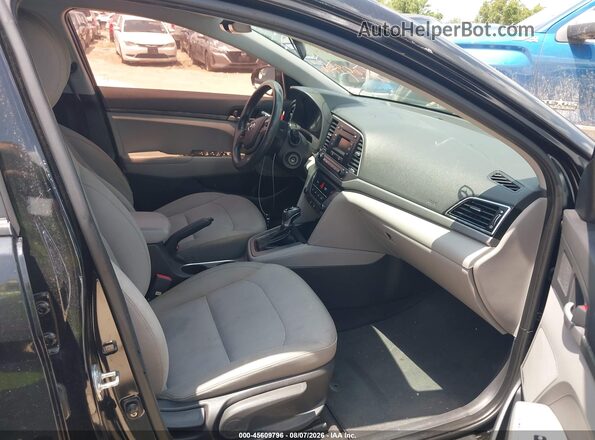 KMHD74LF0HU361118 2017 HYUNDAI ELANTRA Черный Вид салона спереди